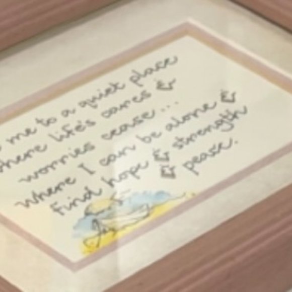 Brand New Wall Decor with Heartwarming Quote - Picture 3 of 5